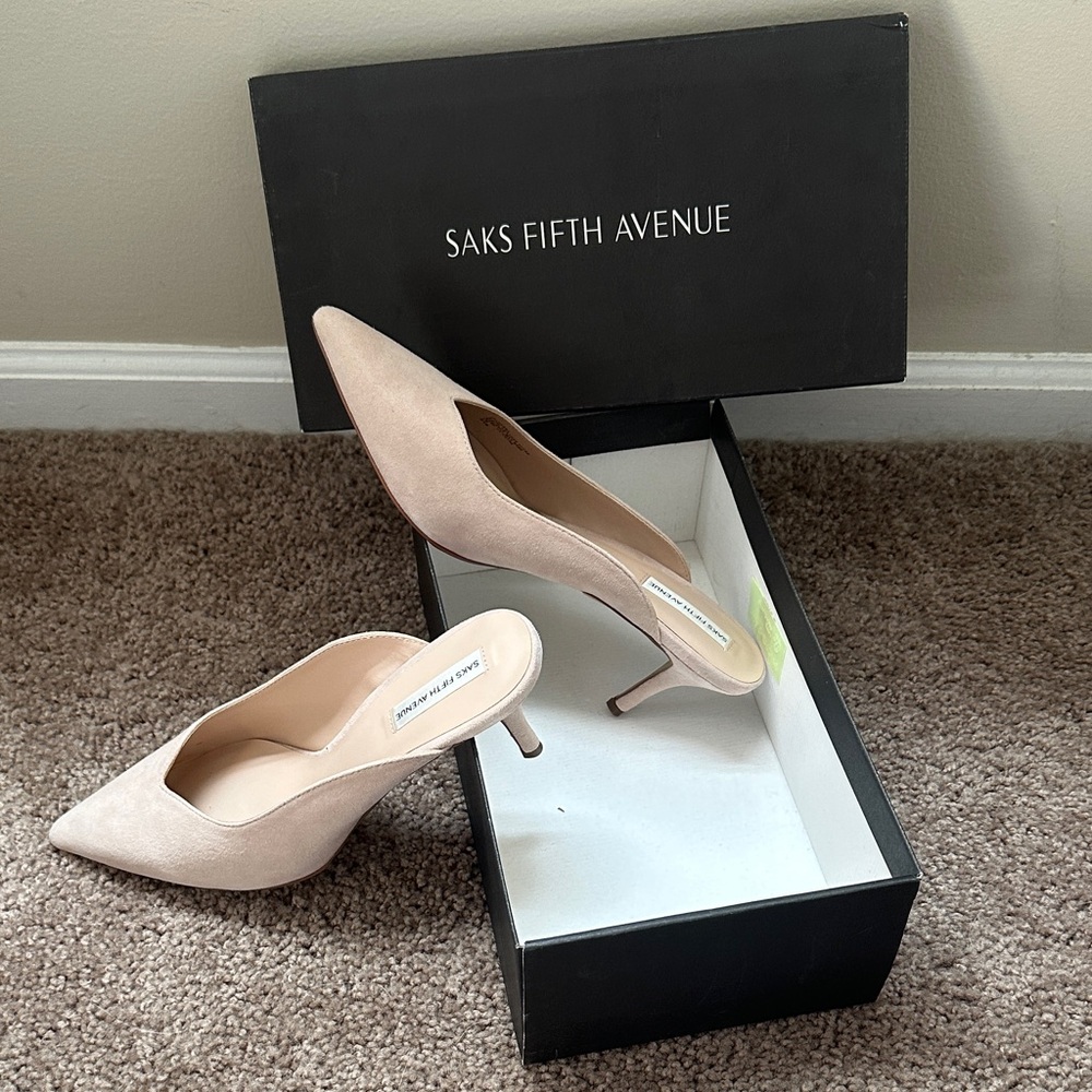 Saks Fifth Avenue cream Pointed Heels